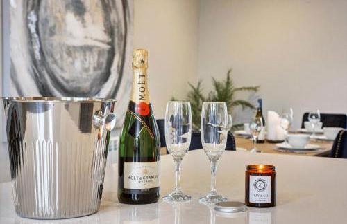 The Penthouse - Allocated Parking with City Views - Foto 1