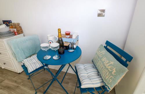 The Hollybush - Photo 5