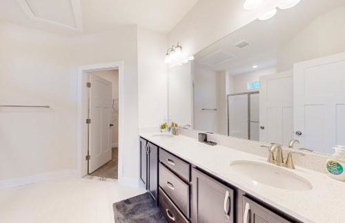 Dock, Game Room! Riverfront Retreat in Seaford - Foto 12