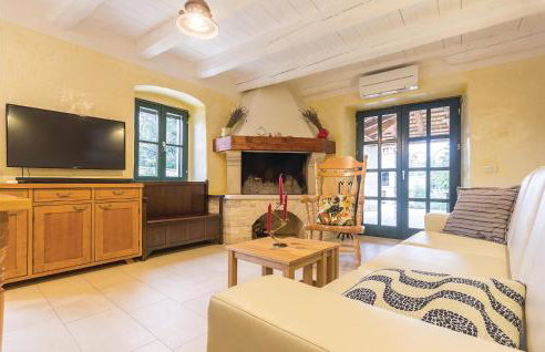 Gorgeous Home In Sisan With Wifi - Foto 4