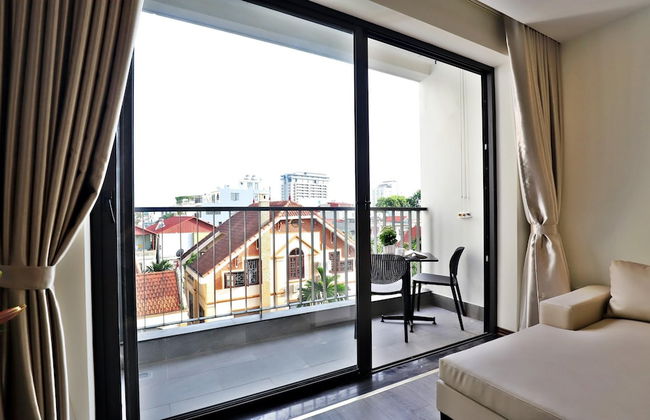 Luxe Paradise Suites Tay Ho - Photo 6