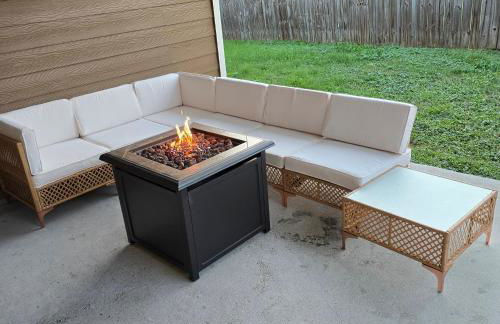 Modern Spacious Home Near the medical center, NRG, Downtown and UHD - Photo 12