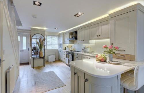 Market House by Spa Town Property - Spacious & Stylish Townhouse with Free Parking Near to Stratford-upon-Avon, Warwick & Solihull - Foto 47