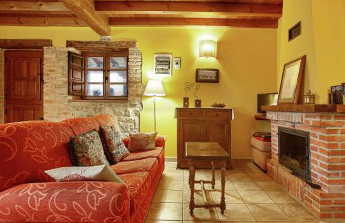 Mansion in Nava with Pool & Terrace - Foto 2