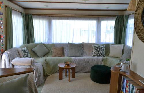 Swallows Return - Foto 4