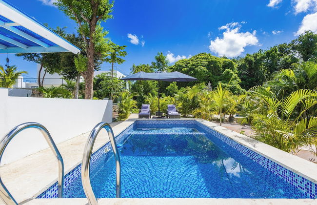 3-BR Villa with Pool & Rooftop Jacuzzi - Foto 61