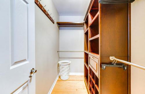 Sterling Heights Getaway with Fire Pit! - Foto 18