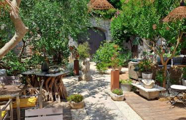 L Antre de Pierres - chambres d'hôtes et gites - Photo 1