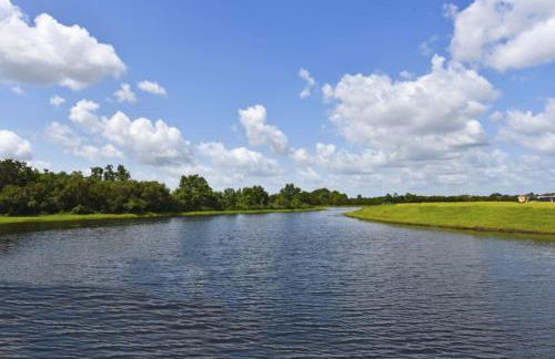 Lakeside 4-bed Pool Home At Villa Sol 4 Bedroom Home by Redawning - Foto 42