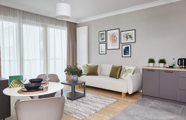 Metro Imielin 9th Floor Apartment - Photo 6