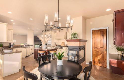 Alpine Estate 5 Showers 3 Fireplace Hot Tub Mtn View - Foto 24