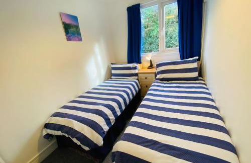 Freshwater Bay Holiday Cottages - Photo 42