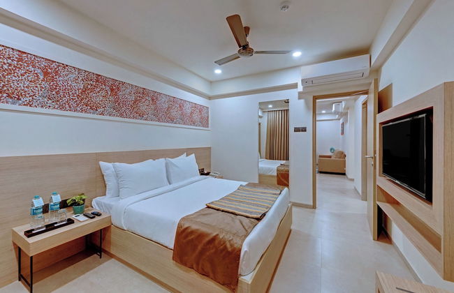 The Fern Habitat Candolim Goa - Foto 10