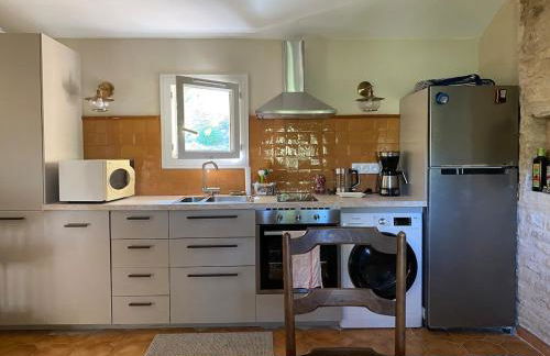 Bastidon, Petite bastide pour 2 avec bassin et jardin privé - Foto 6