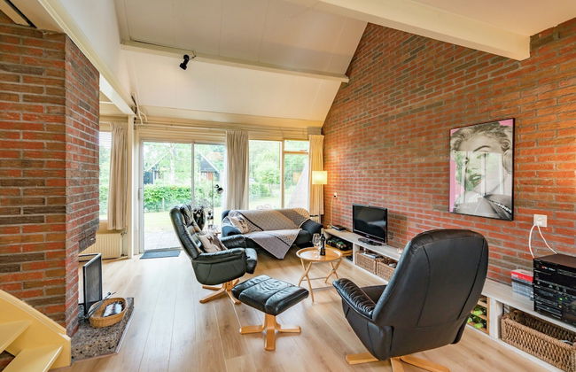 Cozy Holiday Home with Hot Tub in Lauwersoog by Lake - Foto 12