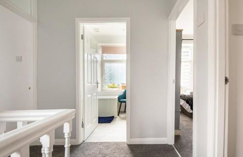 Cosy Coastal Townhouse 10-Min-Drive to Beach - Foto 28