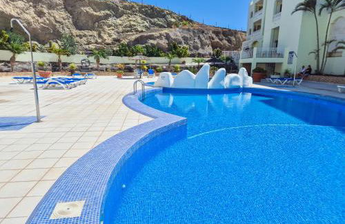 Mona Golf - South Tenerife - Aircon, private parking with heated pool - Photo 5