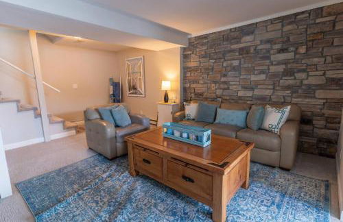 Charming Waterfront Cabin - Sleeps 10 - Photo 26