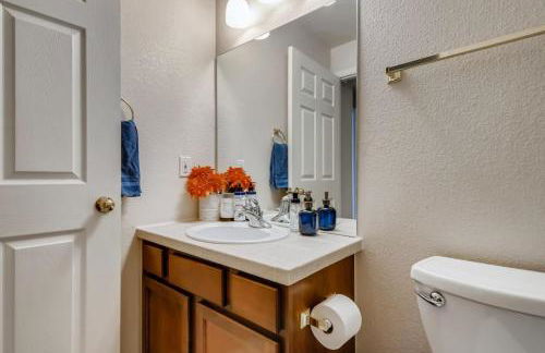 Capital Hill Condo 5 star location With Balcony - Foto 10