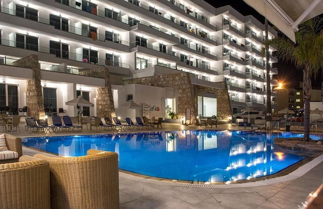 Melini Hotel Suites - Photo 37