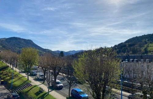 Appartement spacieux au centre de La Bourboule - FR-1-858-11 - Foto 9