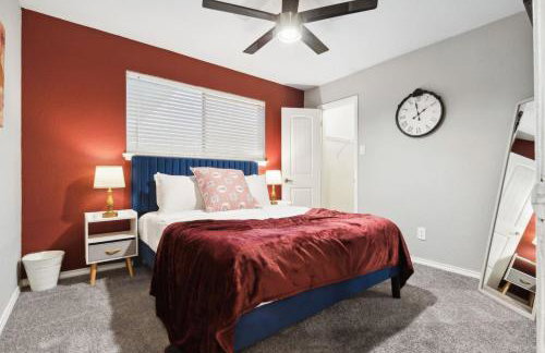 AT and T is steps away 2BD unit - Foto 25