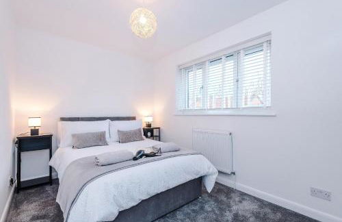 Stylish 2BR House for 4 in Manchester with Parking - Foto 36