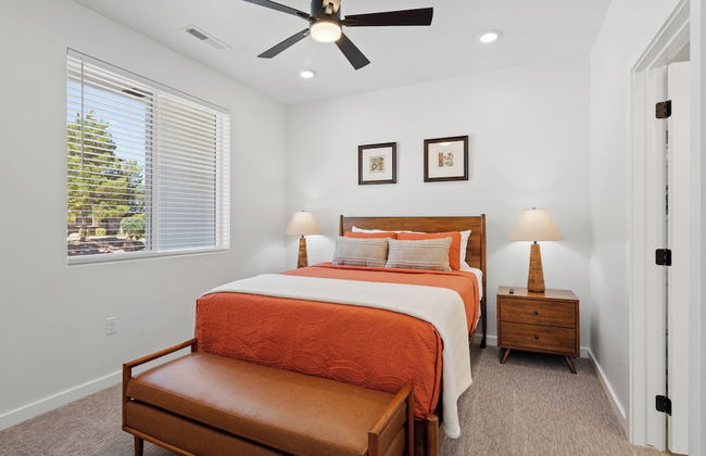 Touch of Class Stunning 5 Bdr! - Photo 9