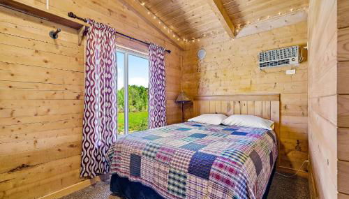 The Park Cabin at Mount Carmel Motel and RV Park - Foto 3