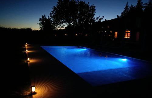 Superbe Mas Provençal rénové avec piscine, billard et climatisation à Paradou - Foto 13