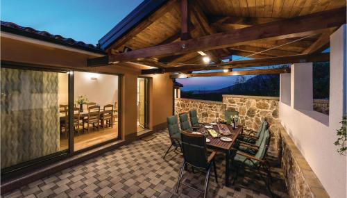 4 Bedroom Pet Friendly Home In Drnis - Foto 2