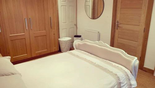 Annie the Annex, A self contained home from home fully equipped space with street parking - Foto 2