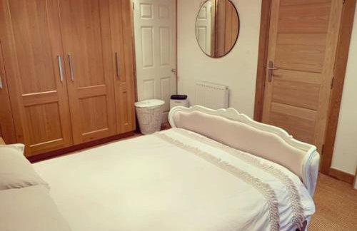 Annie the Annex, A self contained home from home fully equipped space with street parking - Foto 2