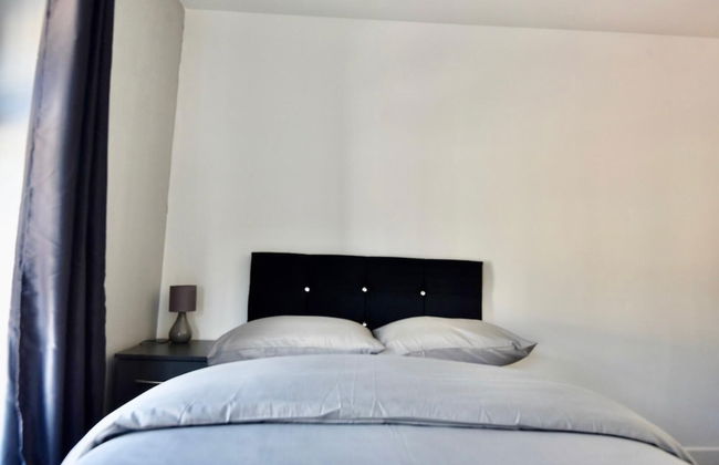 Cheer full 4 Bedroom House Train Station - Foto 22