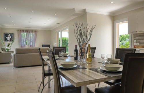 Superbe Villa récente, climatisée, piscine, 10 mn des plages et zones commerciales - Foto 12