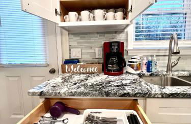 Beach House Cape May just 1 block from the Bay & a Short 5 minutes walk, Sleeps 19 - Foto 13