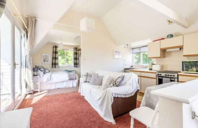 Host Stay The Lodge at Alderfen View - Photo 4