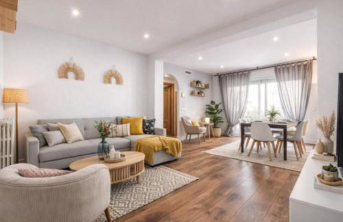 AH -Tu piso ideal en Retiro - Moderno y con estilo - Photo 2