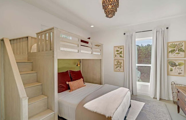 Gorgeous Home With Hot Tub 5min From the River - Foto 5