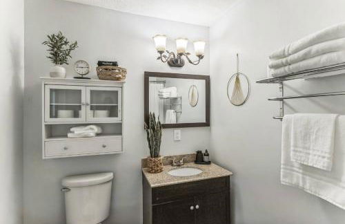 Old School Charm | Sleeps 6 - Foto 45