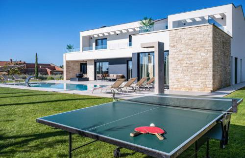 Villa Asmoa for 8 people near Porec with 45 m2 heated pool, wellness & sea view - Foto 3