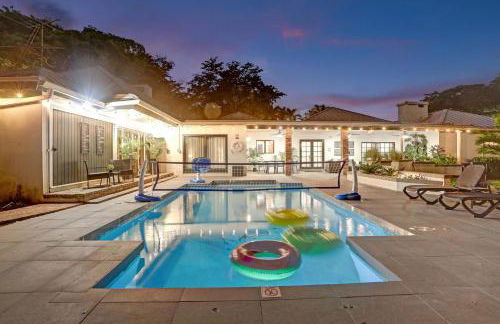 8BR Gem With Pool, Lake View & Tons of Amenities! - Foto 134