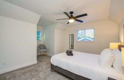 Stunning Modern Dream Home w Pool Grill Foosball - Foto 26