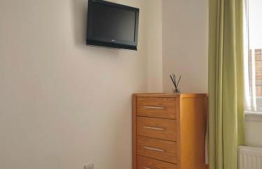 Bright 2-bedroom apartment with parking in Montrose - Photo 20