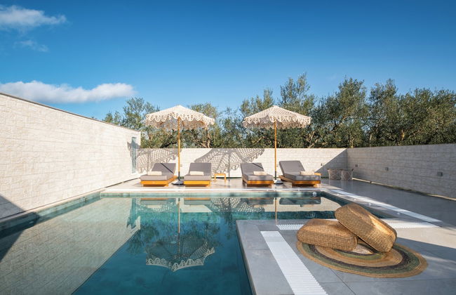 Camelia Luxury Suites - Private Pool & Jaccuzi - Foto 32