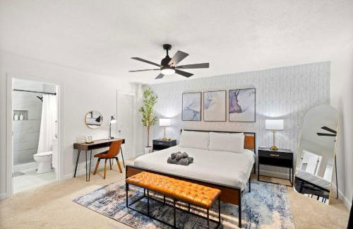 5-BD 2 5-BA Modern Retreat w Games & Hot Tub - Foto 17