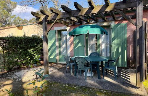 Maison dans village vacances avec piscine - Photo 19