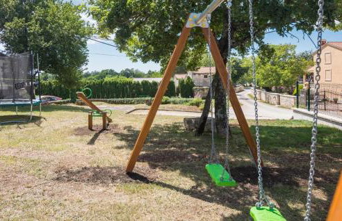 Cozy Home In Tinjan With Wifi - Foto 8