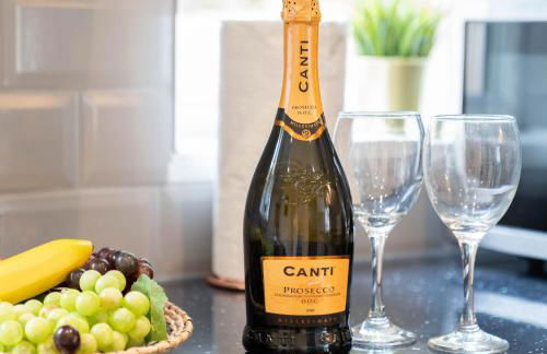 Four Bedroom House - Parking - Garden - Netflix 22C - Foto 9