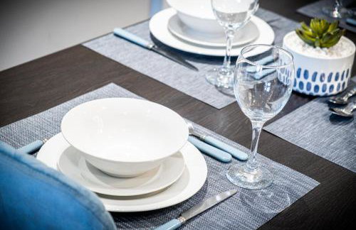 MK 2-Bedroom Contractor's Gem, 5 beds, sleeps 6, free parking - Foto 27